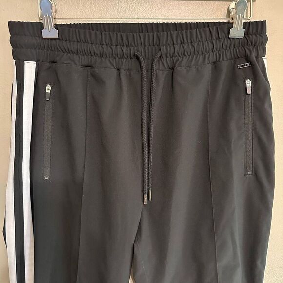 Lorna Jane Side Tracked Active Cropped Jogger - Picture 4 of 6